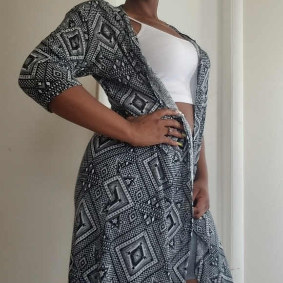 H&M Cover Up - Picture 2 of 9